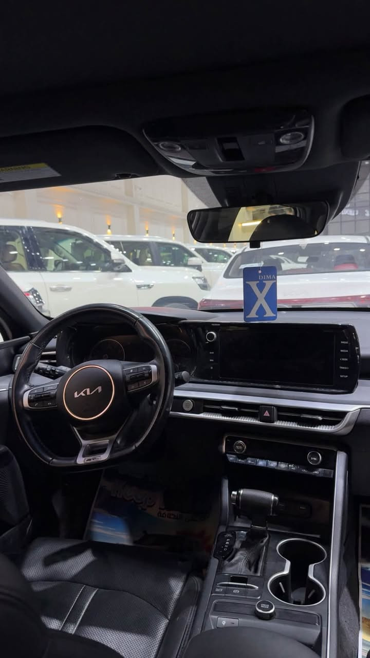 كي فايف k5 2023 لون ابيض بانوراما  فول مواصفات
السعر 153
رقم بغداد تحويل ثاني يوم 
وارد امريكي 
جيتي لاين Gt-line
محرك 1600 تيربو
ماشيه 32 الف
فول مواصفات بانوراما
كشنات جلد اسود
رادارات توقف ذاتي نقطة عمياء 
شحن لاسلكي 
بصمة تشغيل 
4 انظمة قيادة كشن كهرباء مواصفات جيتي لاين المعروفه
صور الحادث مرفقة بالمنشور
السياره جاهزة وحلوه ماناقصها شي
مكاني الكاظمية
 موبايل ***********
