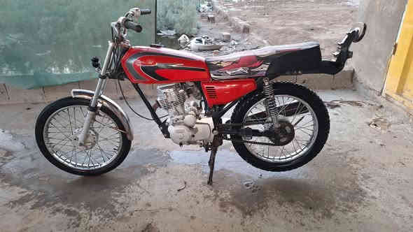 للبيع دراجه موديل 19 كلك مكفوله عشائر وسرقه دراجه محرك ناعم تخم تاير دراجه نضيفه شوفت عينك سعره قفل ٣٥٠ 🔐 قفل مكاني رفاعي ***********
