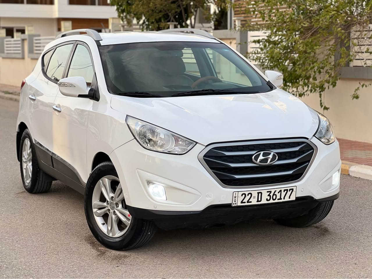 هونداي توسان خليجي 

موديل 2014

اللون  ( ابيض)
ويل كب الكبير 

محرك 2000
شاشه كامري 
السيارة جاهزة مال جناي تخم تاير
باتري جديد منظومة بانزين كاملة 
صدر كلة جديد
اشاير بالمري
السياره بيه // جاملغ وربع البونيد 

سعر // 134$ وبيه مجال 
مكاني /ديالى /خانقين 
للستفسار : ‭0771 813 1403‬ خناقين, ديالى
