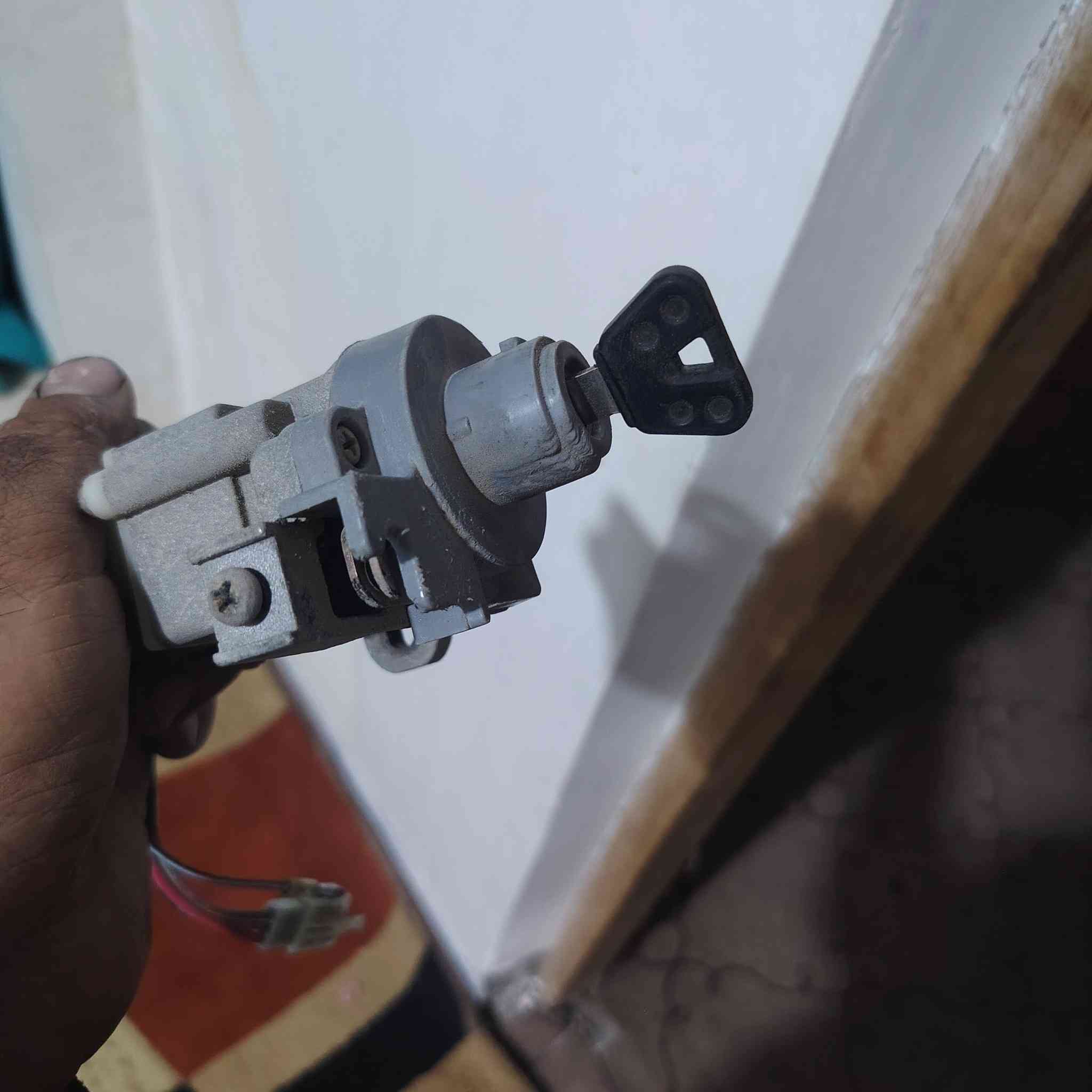 دراجه فراشه تفصيح شنو تريد موجود
***********
