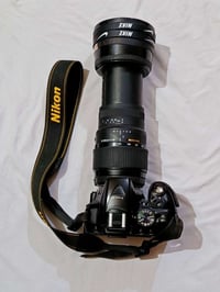 نيكون D5300 • شاشة قلاب • بطاريتين