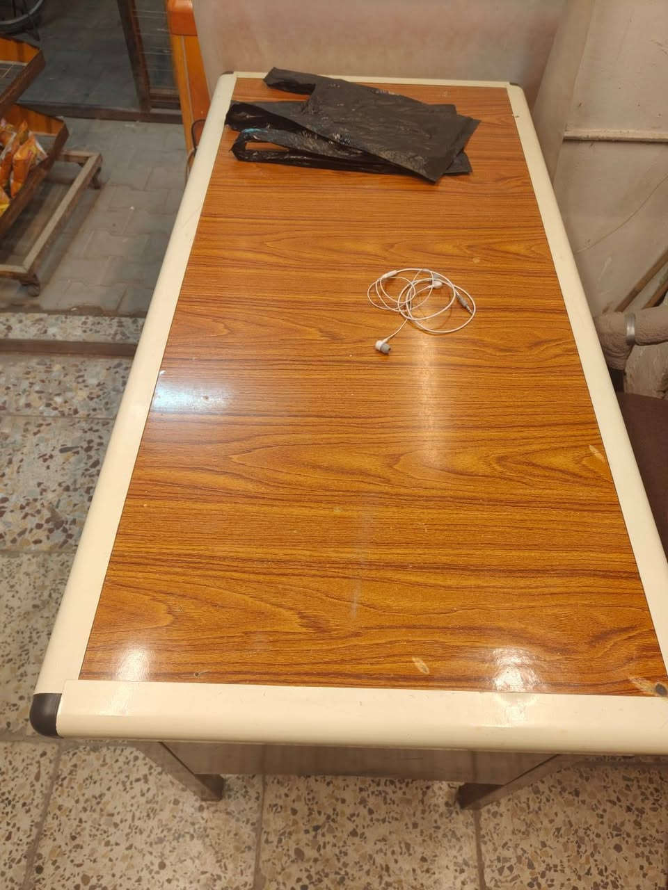 غراض اسواق للبيع
برادات عاموديه ٢ 
مجمده سطحيه ١
سلات جبس عدد ٣
ميز ١
كرسي دوار ١
العنوان بغداد


**إذا كنت صاحب هذا الإعلان وتريد حذفه لأي سبب، رجاءا أرسل رسالة إلى الدعم الفني**