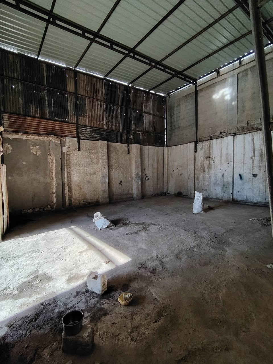 كراج للأيجار المساحة 80متر الارتفاع 6
متر العرض 8 متر مصقوف يوجد مخزن فوق المحلات 5 في 8 متر العنوان حي الصناعي خلف محلات المسبح الفرع الثالث *********** غير متواجد على الفيس التواصل فقط على الرقم الهاتف
