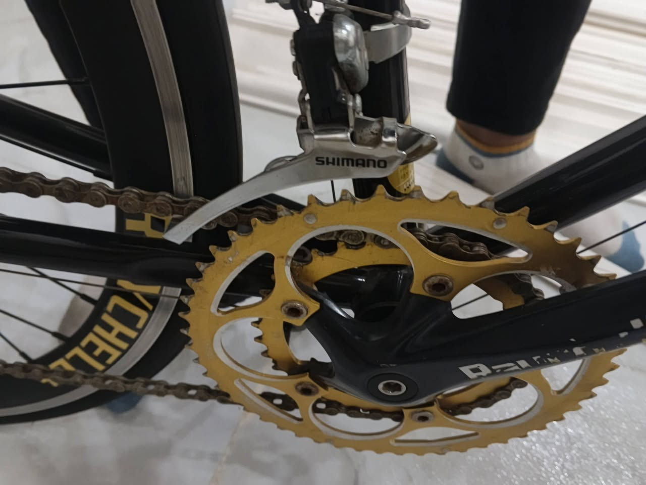 السلام عليكم
بايسكل رود للبيع
بايسكل ياباني قياس 28 سستم شيمانو كامل بايسكل نضييييف كلش لونين مميز ذهبي واسود 7 سرع خلفية 2 سرع امامية كير شيمانو بريكات شيمانو نضيفة 
السعر 250 الف وبي مجال للشراي لا تكسر بي بايسكل نضيف
مكاني بغداد الزعفرانية 
رقم ***********
