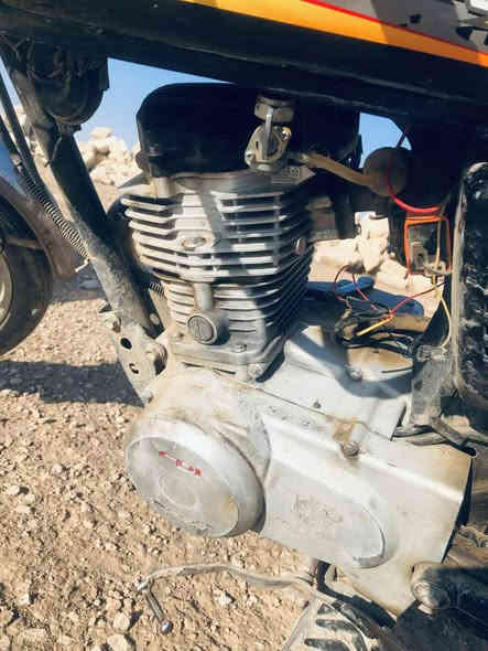 اخوان السلام عليكم ماطور تايجر للبيع السعر 350 وبه مجال للطيبين بس ملاحظه الكزوز بكسر ويطلع صوت من يم المحرك وكابريته تعبانه  ***********
