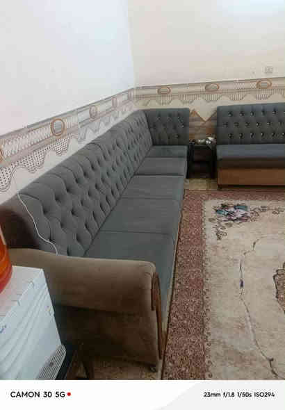 تخم ديوان ٨ مقاعد نضيف اي ضرر مابي السعر200 الف وبي مجال بسيط حك الجيه
***********
