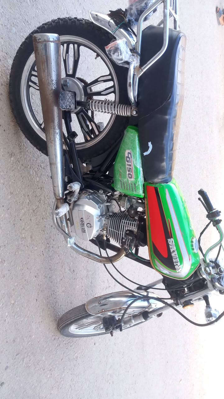 يالله سلام عليكم دراجة للبيع سيفان موديل 22 دراجة حلوه مال جناي السعر 650 وبيهه مجال مكاني بغداد المحموديه ناحية الرشيد رقمي ***********
