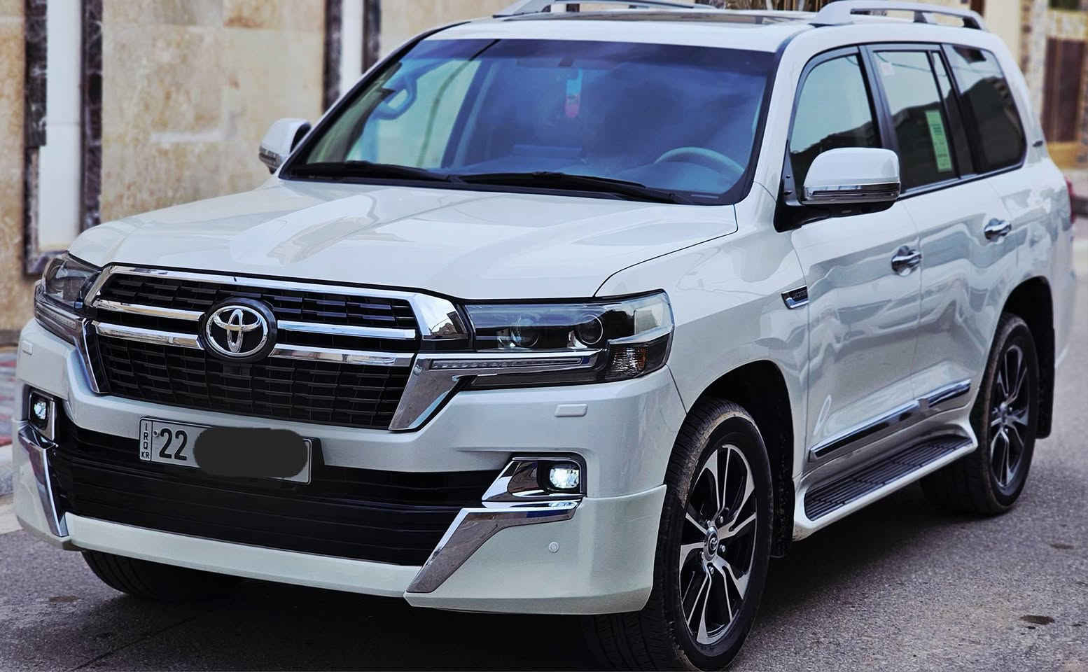 لاندكروز موديل 2019. رقم اربيل الجديد تحويل مباشر ماشيه 100الف فقط
كفاله من الصبغ فقط تكحيله موضحه بالصور والسونار مرفق بالصور
فول مواصفات 1/1.    محرك 6V
بصمات ابواب 
فتحه سلايت
كشنات  كهرباء ثلاث حركات 
كشنات جلد اصلي
شاشة بلادي 
زراكات
اشارة لكزز
مري قلاب
مري شفط
جنطه شفط
شاحن 
دبل ماوس
مثبت سرعه
سبعه راكب
ثلاث قطع تبريد
مطفايه حريق
8ايرباك
حساس امامي
حساس خلفي
تحكمات ستيرن كامله
كامرة دواره
السعر(((485)) مكان السيارة كربلاء اتصل ع الارقام
***********
***********
