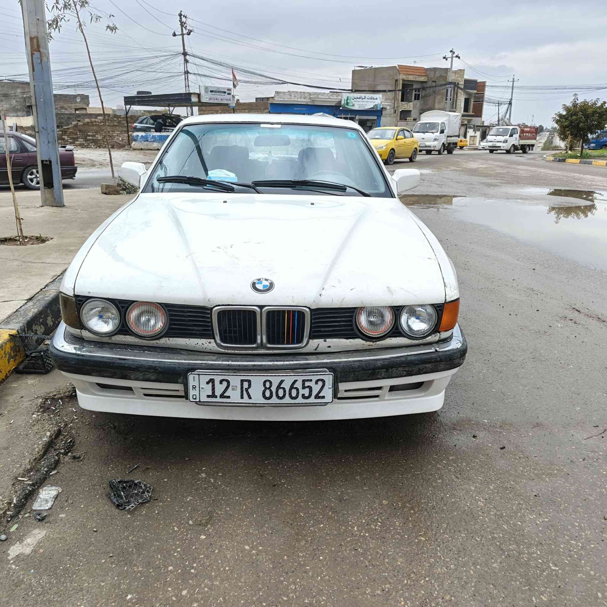 بي أم 735  محرك وكير وطخم وتواير وايرمنيه كلها شرط تدفأ تبريد شغاله
735    السعر ٣٥ وبيها مجال
***********
***********
