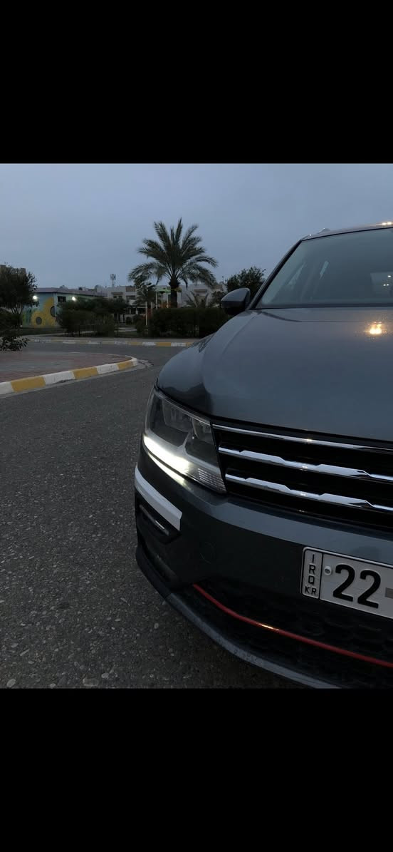 من رخصة الادمن
Volkswagen Tiguan 
فولكسفاغن تيكوان (بانوراما، 7 مقاعد)

موديل :2020 
الصنف : SEL
سعة المحرك :  4 سلندر 2.00cc turbo مسوينها دبل كازكيت يعني فول عادي وما عليك زود 
  
الوارد : وارد امريكا :- حادث خفيف(صبغ بنيد وربع جامرلغ نفسه معدل بارد ورصعه خفيفه ب باب خلفي ) 

رقم الشاصي: 3VV3B7AX5LM121864
اللون الخارجي : فيلي 
اللون الداخلي : جلد اسود
قراءة العداد :48الف ميل

الرقم : اربيل- العراق - تحويل وكاله 

السعر :18,200$  (182$) قابل للتفاوض 

الاضافات

- مقود D وS
- بانوراما
- 7 راكب
- رادار امامي خلفي
- شاشه كبيره
- شاحن واير ليس
- حساس مرايا جانبيه (نقطه عمياء) 

- ويل كب بلون سياره
-  تبريد خلفي وامامي
-  نظام مساعدة عدم الانحراف عن الطريق 
- نظام carplay wireless 
-  شاشة وسطية
-  نظام النقطة العمياء 
-  هاند بريك بصمة + اوتوو هولد
- نظام توقف تلقائي عند الرجوع
 -  كاميرة خلفية بدقة عالية 
 -  نوع مقعد السايق: كهربائي - جلد - تدفئة
 
-  المصابيح:   - إضاءة ليد
  

مكان سياره كركوك 
***********
