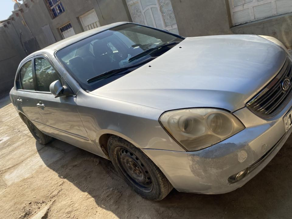 السلام عليكم
كيا اوبتما ٢٠٠٦ 
وارد كوري سنوية لل٢٠٣٠ بأسمي 
رقم بغداد انكليزي جديد 
كير و محرك على وضع الشركة 
حدادية خير من الله 
باتري جديد 
تدفئة و تبريد شغال 
حادثها بسيط مابين الجاملغ الايمن والباب و بدون تبديل 
سيارة جاهزة 
الماكن / ديوانية دغارة 

السعر وباقي التفاصيل 
الاتصال على الرقم 

0771 488 5415

0780 277 4732
