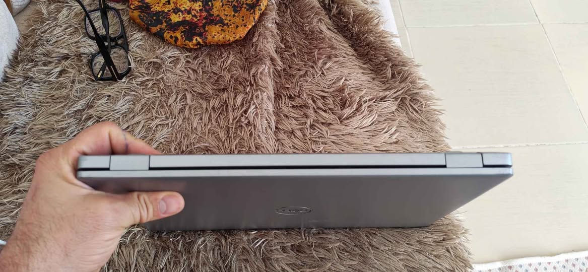 لابتوب ديل 5410 سلم نحيف جداااا
ويندوز 11
كور أي 5
جيل العاشر
شاشه 14 FHD لمس سريع
كيبورد عربي انگليزي ضوئي
الحماية كاميرا فيس + بصمه 
بطاريه 4 ال5 ساعات 
هارد 256 lexar اورجنال
رام 8 گيگا DDR4
كلش نظيف قليل الاستعمال
سعر 325 
*********** أربيل, العراق
