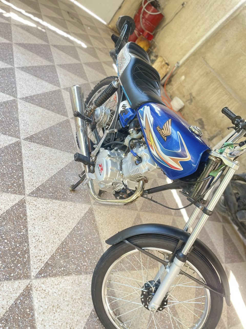 سلام عليكم رابيدو 25 (ادوات) دراجه جديده ومختمه اصلي كلها مكاني بابل مركز ***********
