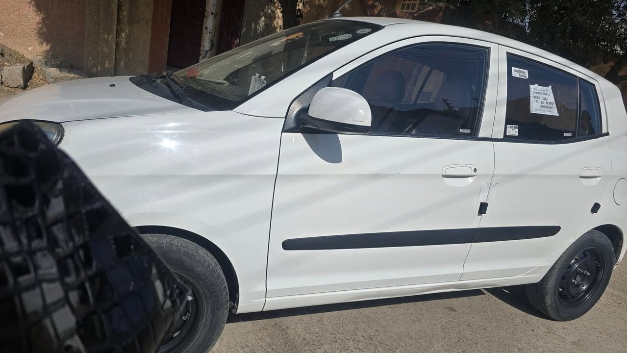 كيا بيكانتو نظيفة حيل ٢٠١١ رقم اربيل أربعة سلندر شرط التحويل تبريد ثلج وضع شركة التواصل على الرقم غير متواجد عالفيس *********** مكان السيارة موصل  معارض الايسر معرض الروضة السعر ٦٦
