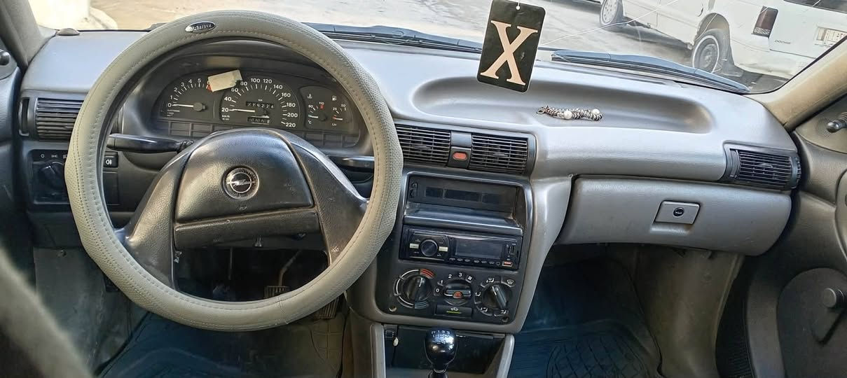 اوبل استرا 93 محرك 18
صبغ قطعتين بخ بوند وسقف جمالية 
الشرعي موجود تحويل فقط
العنوان موصل ميثاق خلف القيس ماركت 
***********
مكلف بالنشر خابر صاحب الرقم 
السيارة مو مالتي موصل, نينوى
