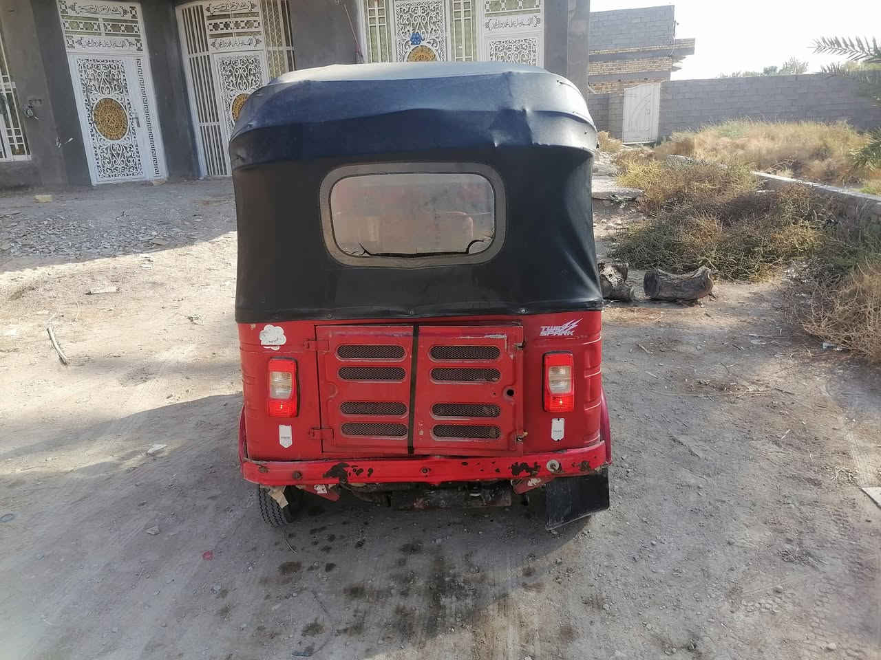 السلام عليكم تكتك لبيع  نهايت 17 رقم وسنويه مستلم بس سنويه لارقام بعدهن مامستلمهن السعر 3500 وبيه مجال المكان ناصريه رفاعي رقم ***********  *********** وتساب
