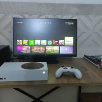 اكس بوكس سيريس اس  كامل ملحقات الاصليه  جهاز كلش نضيف زلغ مبي  بي العا...