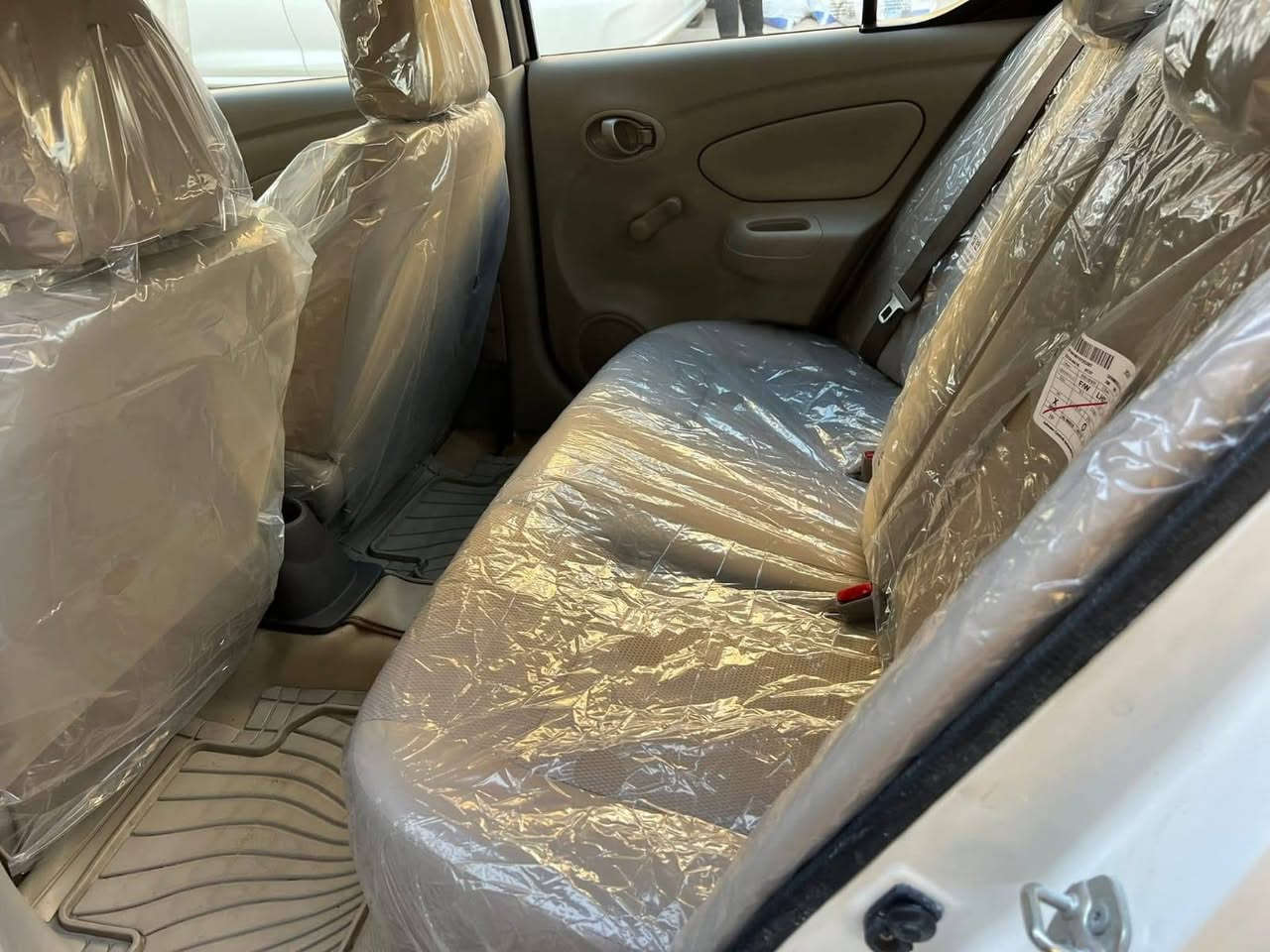 نيسان سني هندي موديل ٢٠٢٤ رقم بغداد بأسمي رقم وهزة جديد محرك وكير تبريد صدر مكفولات شاشة وكاميرا ويدات نيكل واشاير بالجاملغ الأمامي بيها صبغ جاملغ الخلفي قبغ البانزين وشوية يم العلامه مال جنطة مكاني بغداد السعر ١١٨ وبيها مجال ***********
