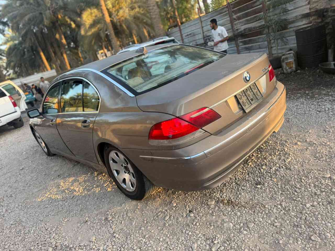 السلام عليكم . بيئم  730l باخره ادوات
مكينه ٦ سلندر  3000cc

وارد خليجي 

مكينه گير شرط 

حدادية تعبانه 

تبريد بي بروده قليله كمبريسر شغال 

وفان شغال كهربائيات شغاله 

بيها لوحه بغداد تخم بلكات جديد ودهن جديد اليوم بدلت 

اتعهدلك سرقه وعشاير وطلب 

سعرها بلاش ١٩ ورقه 

مكان السياره بابل 

للاستفسار الاتصال 

***********
