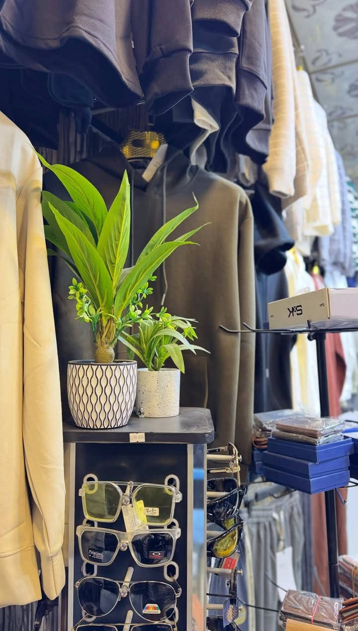 ازياء الأسد للالبسة الرجالية💙
خصم 50% لمده أسبوع واحد 🔥 
الخصم داخل المحل وايضآ توفر صيفي  💙
عنوان المحل حي الجمهوري قرب دكتور محمد جاسم الطائي 
اوقات العمل من 8 صباحاً الى 1 ليلاً 💙
رقم الهاتف ***********
***********
