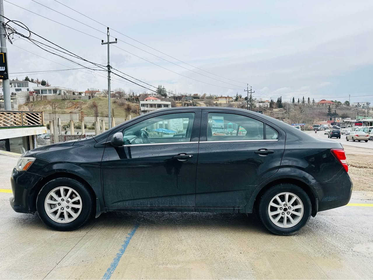 شۆفرلێت سۆنیک sonic 2017
ڕەنگی ڕەش دەبڵ گێڕ عادی و ئۆتۆماتیک تعدیل سورعە شاشە و کامێرا سوکان ڤۆلێۆم سوکان کارەبایی ئاوێنە کارەبا 
ڕەقەم سلێمانی تا ٢٠٣٠ تازەیە بە ناوی خۆمەوەیە 
دوو پارچەی بۆیاخە 
شوێن : سلێمانی
سعری ٧٤ وەرەقە و معامەلە  
***********
*********** السليمانية, العراق
