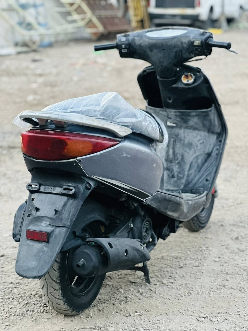 السلام عليكم بريز نضيفه مابيه اي نقص أوراق كامله دراجه ناعمه سلف هندر  لايت كله شغال السعر ٤٠٠ المكان بغداد الغزاليه الشراي يتصل *********** ما متواجد عل فيس
