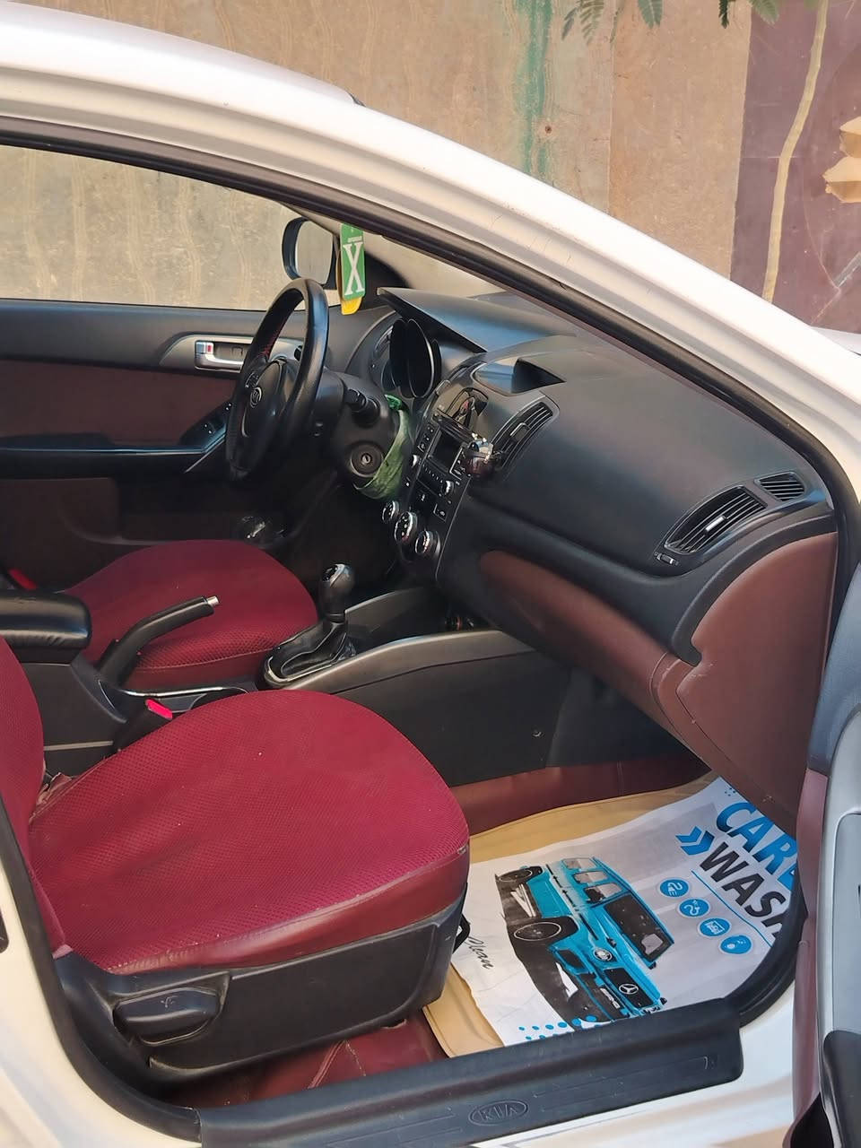 السلام عليكم سيراتو  للبيع ٢٠١١ جاهزه من كلشي مكفوله بيها بس بنيد صبغ رقم ***********
السعر 105وبيه مجال مكاني نجف
