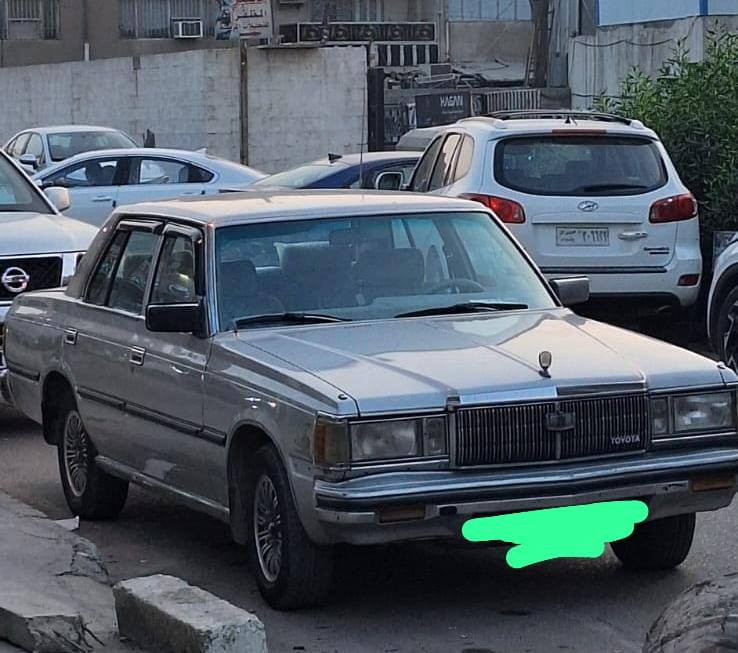 السلام عليكم
سيارة سوبر 
موديل: 1983
الرقم :جديد إنجليزي 
السنوية: جديدة و بصمة جديدة 
المواصفات: لون رصاصي سيارة بلادية غير مضروبة ومصبوغة عام للجمالية فقط 
تبريد شغال بارد جدا ، كهربائيات كلهه شغاله ، دواخل جديدة ، مع شاشة كهربائية شغالة، كير عادي ، سيارة كاملة مكمله كلشي متحتاج 
مكان بغداد 
السعر :56ورقة قفل
للاتصال و الاستفسار:
***********
***********
