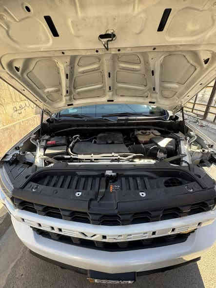 سلفرادو 2020  بجم كبس 
ارقم اربيل 

مكينه ٢٧٠٠ تيربو 

باب طويل بيدي قصير 

هاند بريك كهربائي 

4*4

 تشغيل عن بعد 

باب بدي كهربائي 

شاشه كبير 

كامره خلفي 

السعر ٢٢٥ 

مكان السياره بغداد /الزعفرانيه 

***********
