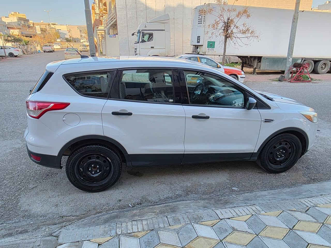 فؤرد ئيسكيپ مؤديل 2014 نيڤا 
بئ بؤياخ
مةكينة 2.5 
گيرتؤماتيك
بةشةرتي گيرومةكينةو تةبريد
بةصمة
تةبريد لةمس
طايةي تازة 
تةبريد 3 پارچة
140هةزاري هةقيقي رؤشتوة
ماشاءالله نمونةية لةجواني
سةنةوي بةسةرچووة
تئ بيني //
تةنها 3 قوپاوي زؤر بچوكي هةية
شؤين / سليماني 
نرخ 115 وةرةقةو معامةلة

*********** خاوةني سةيارةكةية بؤ پةيوةندي كردن السليمانية, العراق
