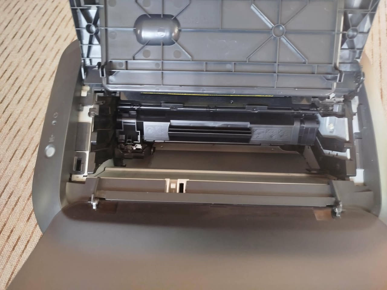 طابعة كانون موديل LBP 6020 ابيض واسود سحب فقط كاترج باودر سعرها ٩٥ وبيها مجال مكاني بابل


**إذا كنت صاحب هذا الإعلان وتريد حذفه لأي سبب، رجاءا أرسل رسالة إلى الدعم الفني**