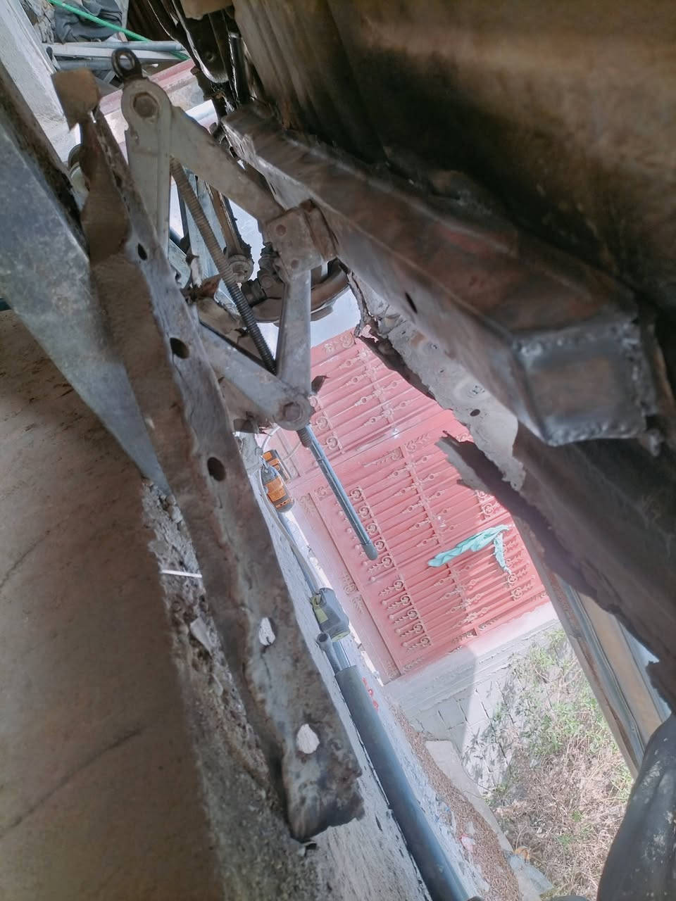 سيد احمد المعموري لسمكرة وصبغ وبولش لكافه انواع السيارات ***********
*********** ©©عامود 228كربلاء قرب مركز شرطة عون ع
