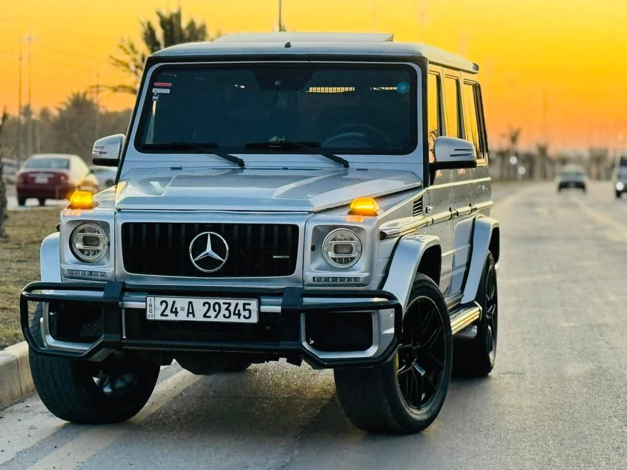 سلام وعليكم للبيع
جي كلاس موديل 2003 
بدون تحديث فقط البنيد محدث
بدون صبغ سيارة جاهزه 
بسمي سيارة رقم دهوك 
سعرها 289 وبيها مجال 

***********
