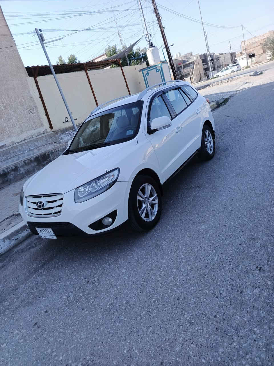 السلام عليكم كيه سنتافي للبيع موديل 2012 باسمي 6سكندر
7راكب خليجي اشاير بالمري 
مريات شفط 
فول ويل
رقم بغداد 
تبريد 3قطع
كير ومكنيه حداديه 
كله جديد
كهربائيّة كله شغاله
السياره جديده مال جناي 
السياره موجوده في كربلاء 
اخوان هذا السونار امامكم بتاريخ اليوم 
اخوان اقره السونار زين يلله تتصل 
السعر 144
الرقم ***********
