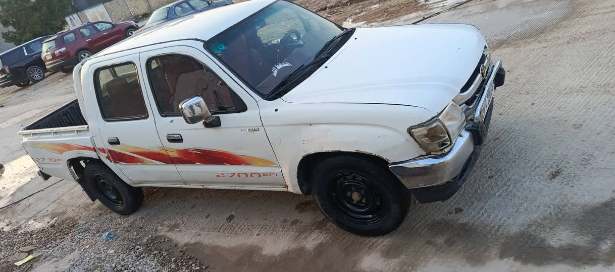 بيكم جمره امتجايه بسمنه 2004شاصي ومكينه وكير اكسن مكفول والسياره امتجايه والمكان واسط الكوت   السعر 70 وبيه مجال قليل  الرقم  ***********
