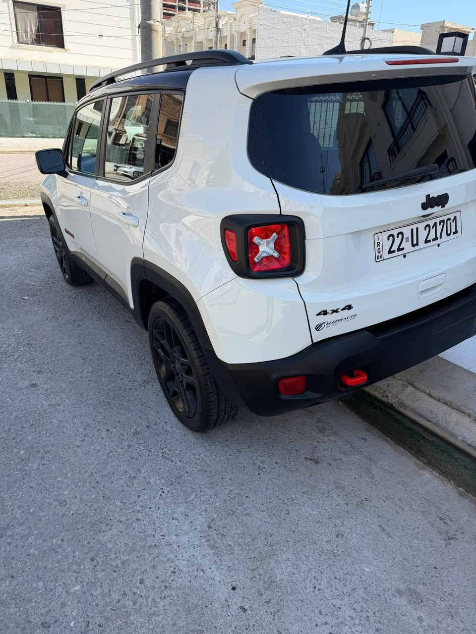السلام عليكم
ZACNJDC16PPP40765

jeep renegade (trailhawk)

حادثها بابين مبدل نفس اللون وجاملغ مصبوغ
ايرباك سستم 

مواصفات trailhawk

محرك 1.3 تيربو

ماشية 27800 كيلو متر

بصمة 
هندبريك كهربائي
شاشة+ كامره
تحكمات 
تشغيل عن بعد

السعر 132 وبيها مجال 

رقم السيارة اربيل / باسمي

مكان السيارة : اربيل

‎رقم تلفون

 0️⃣7️⃣7️⃣1️⃣5️⃣3️⃣2️⃣2️⃣9️⃣0️⃣7️⃣

0️⃣7️⃣5️⃣0️⃣2️⃣6️⃣7️⃣1️⃣2️⃣0️⃣0️⃣


**إذا كنت صاحب هذا الإعلان وتريد حذفه لأي سبب، رجاءا أرسل رسالة إلى الدعم الفني**