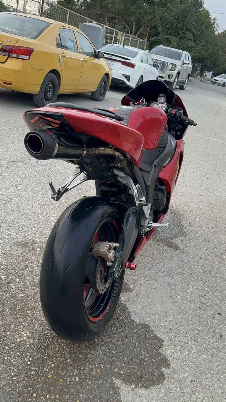 السلام عليكم كاوسكي 2006 للبيع
الدراجة عليها ادامة كاملة (بلكات نوزلات فيت بم و دهن )
يعني ربع ما تصرف عليها
مكينتها اول فتحة الها بيد مصطفى مشمش 

بيها مكينة شرط هاون تحمي و تشغل نكرة 

للبيع مكاني بغداد الحسينية


**إذا كنت صاحب هذا الإعلان وتريد حذفه لأي سبب، رجاءا أرسل رسالة إلى الدعم الفني**