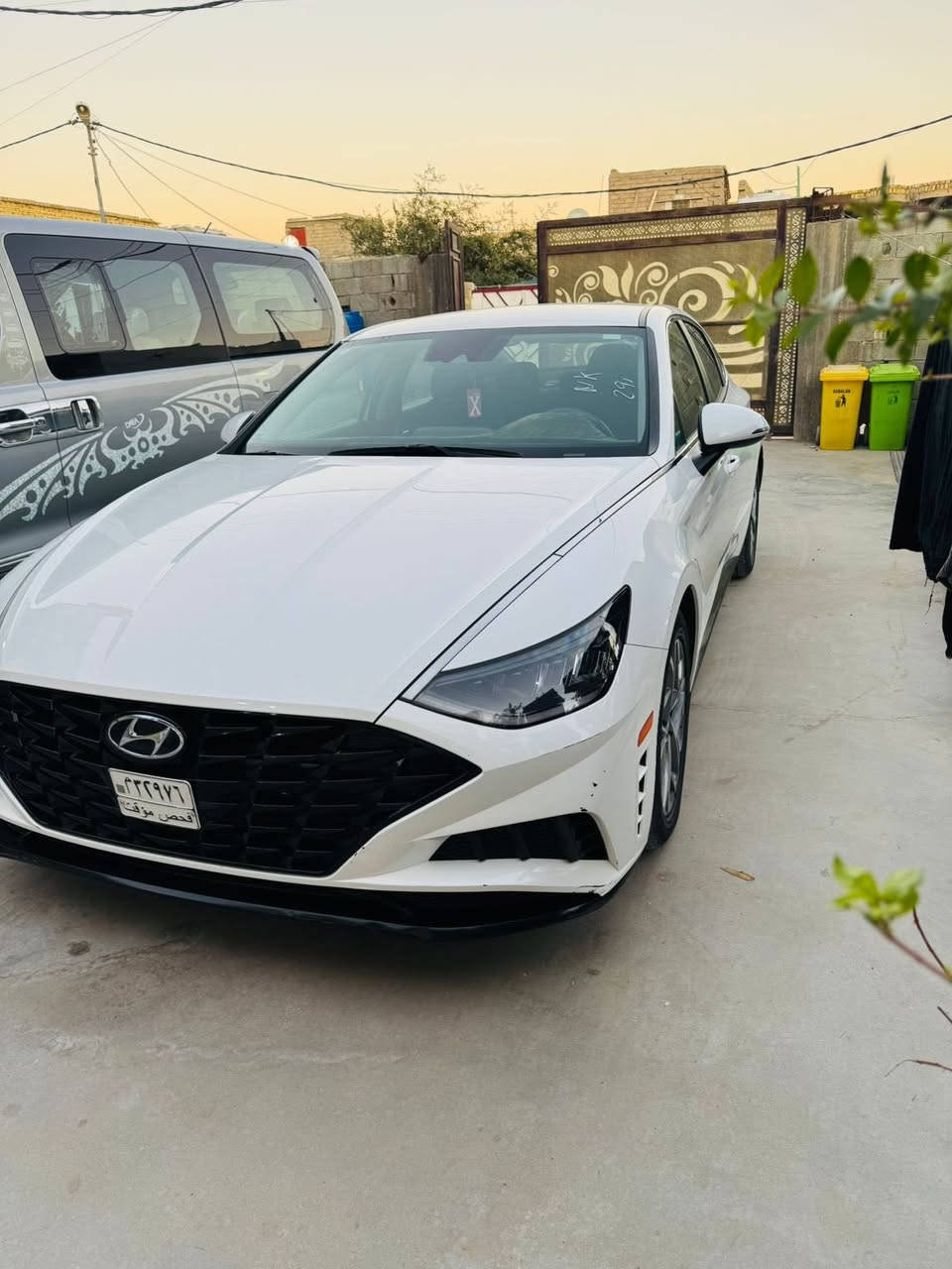 سلام عليكم ورحمة الله وبركاته لبيع فقط سوناته مديل 2023بدون رقم منفيس ابسمي 
مكينه 2500
موصفات السياره شاشه كبيره 
كامره دواره 
كير دكم 
بيه اهواي موصفات السياره جاهزه مابيه نقص 
مكينه كير حداد تخم تاير تبريد تفئه 
وارد امريكي بيه بس باب صبغ الباقي كفاله من الصبغ اوفتح اوتبديل 
السعر 155اوبيه مجال ***********
