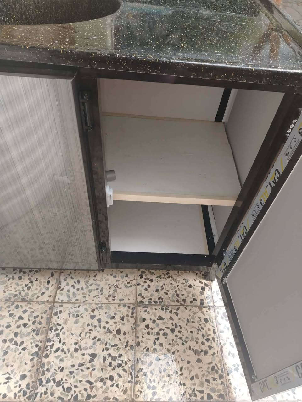 سنك كرانيت مع الدولاب جديد غير مستعمل قياس ١٣٠سم السعر ١٠٠ ألف
قاعدة طباخ قياس متر السعر ٧٥ ألف


**إذا كنت صاحب هذا الإعلان وتريد حذفه لأي سبب، رجاءا أرسل رسالة إلى الدعم الفني**