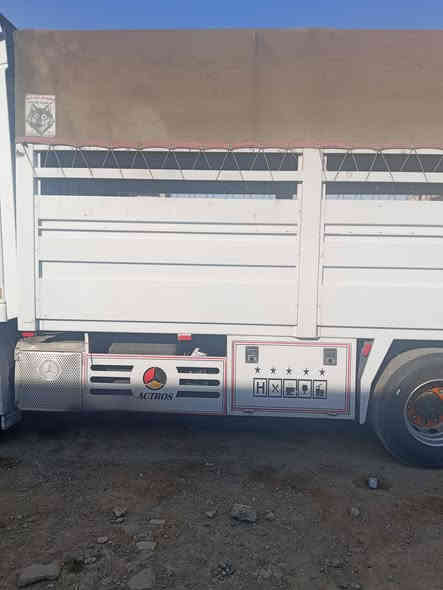 بدي للبيع بريص 4/50
طول 7/30
رتفاع 250 
عرض 260 يلزم سبعات 
كامل كهربائيات واقيات سبايدرات كامل مطبخ سعر 40$ 
مكان ديالئ خان بني سعد ***********/***********
