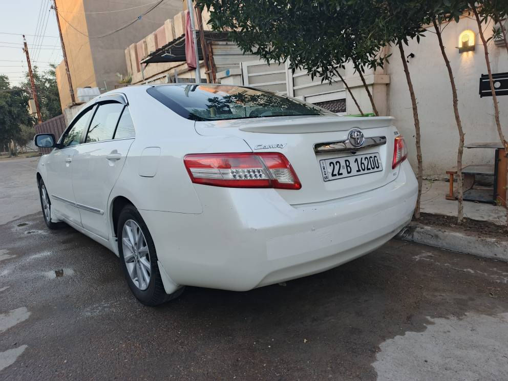 السلام عليكم 
كامري 2010
بدون صبغ بس بارد بل خشم 
وبارد بل جاملغ هم بل خشم 
رقم جديد وكالة تحويل اربيل 
بدون نقص 
مكانة بغداد 
*********** بغداد, العراق
