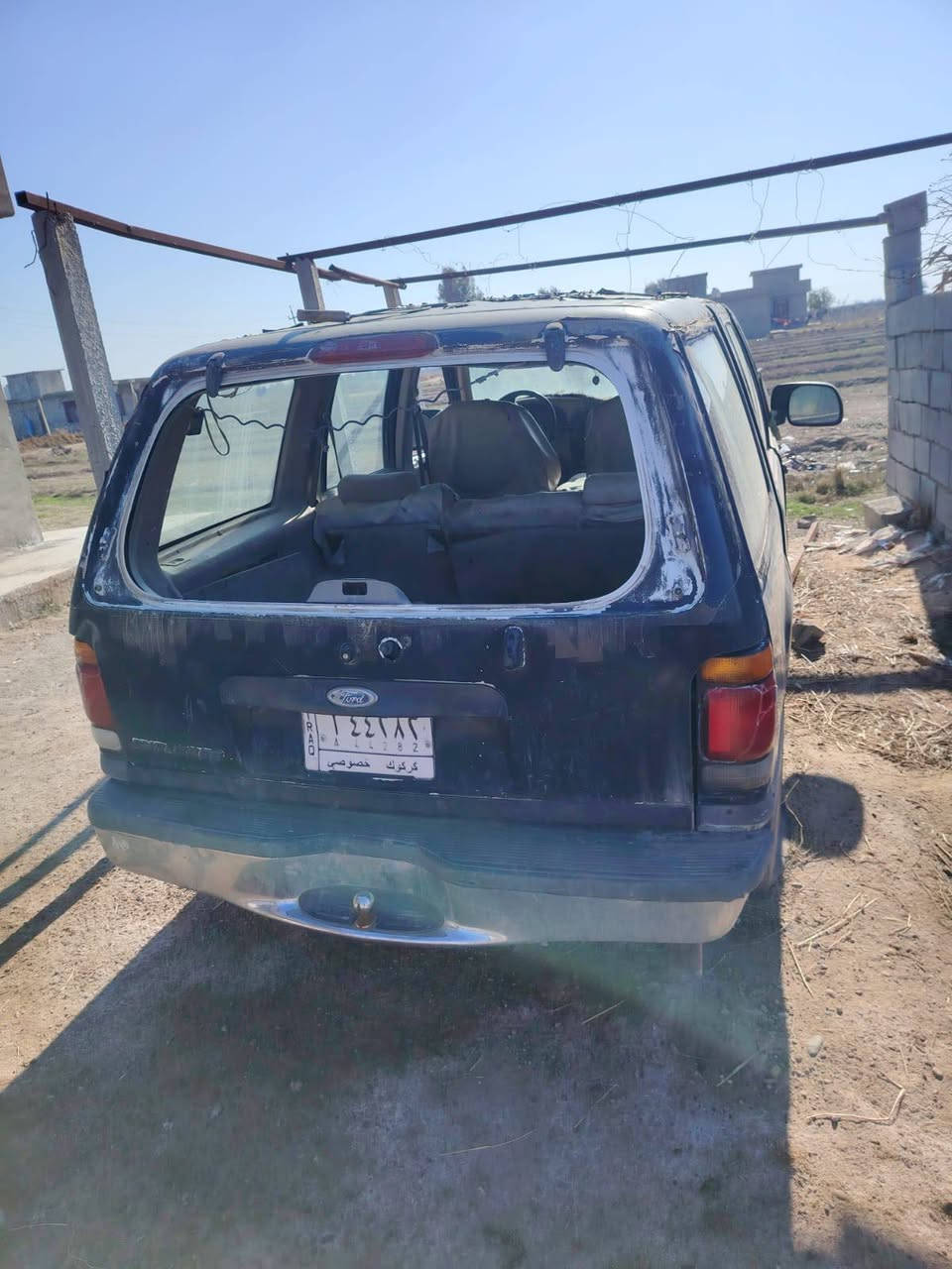 السلام عليكم سياره للبيع كوم حديد محرك بطه السعر 12 وبيه مجال رقم الهاتف ‏‏‪***********‬‏
