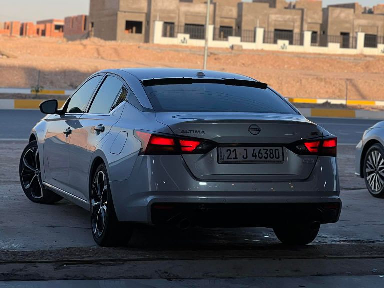 السلام عليكم ورحمه الله وبركاته 
نيسان التيما 
2023
  SR 
 صور السياره والسونار بالمنشور
بدووووون ايرباگ
بدووووون دواخل
رقم شاصي 1N4BL4CV6PN334602
• كشن كهربائي 6وضعيات
 • رادارات خلفية
 • رادارات جانبيه
رادار امامي
مكينه 2500 تنفس طبيعي بدون تيربو المرغوب  
 • تشغيل عن بعد + بصمة تشغيل بوب بصمة+تحديد مسار
 • كاميرا خلفية دواره 
 • تحكمات كاملة استيرن + تحديد سرعة
 • لايتات زينون +بلاد
كشنات جلد 
شفتات استيرن
سياره مابيهه نواقص جاهزه 
حادث سياره جاملغ و بونيد بدون اي دواخل بشرط 
بدوووووووون  ايرباگ
ترقيم جديد
 ماشيه 59 مايل
السعر 177 وبي مجال بسييط للشراي الجاد
مكانه ديالى خانقين
الخاص مفتوح
للاستفسار ***********
