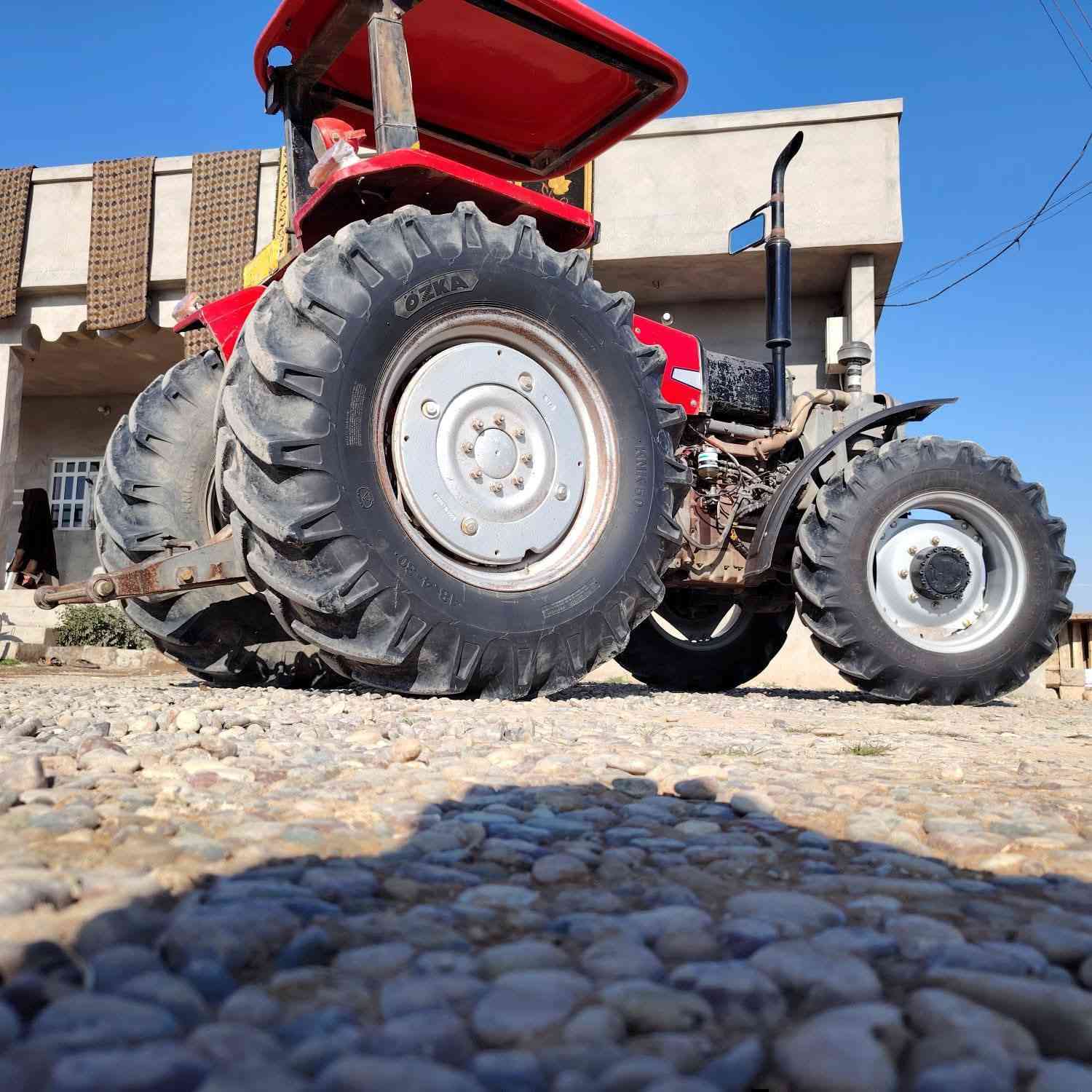 اسلام عليكم تركتر موديل ٨١ رقم التأميم محرك كير اسكن باور شرط طخم تاير جديد محور دبل حجم ٢٩٠ بونيد موجود هاتف ***********المكان صلاح الدين الشرقاط
