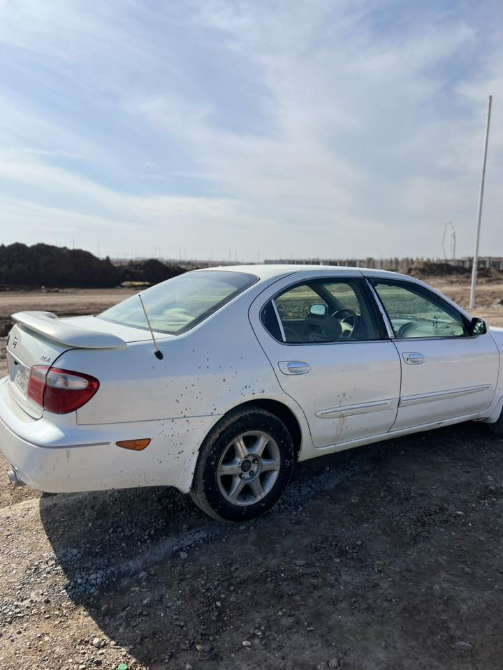 نيسان مكسيما v6 3000 
2003
صبغ قطعتين 

محرك حاوية جديد 
 سعر 60$ 
عنوان بغداد حي الجهاد 
***********

