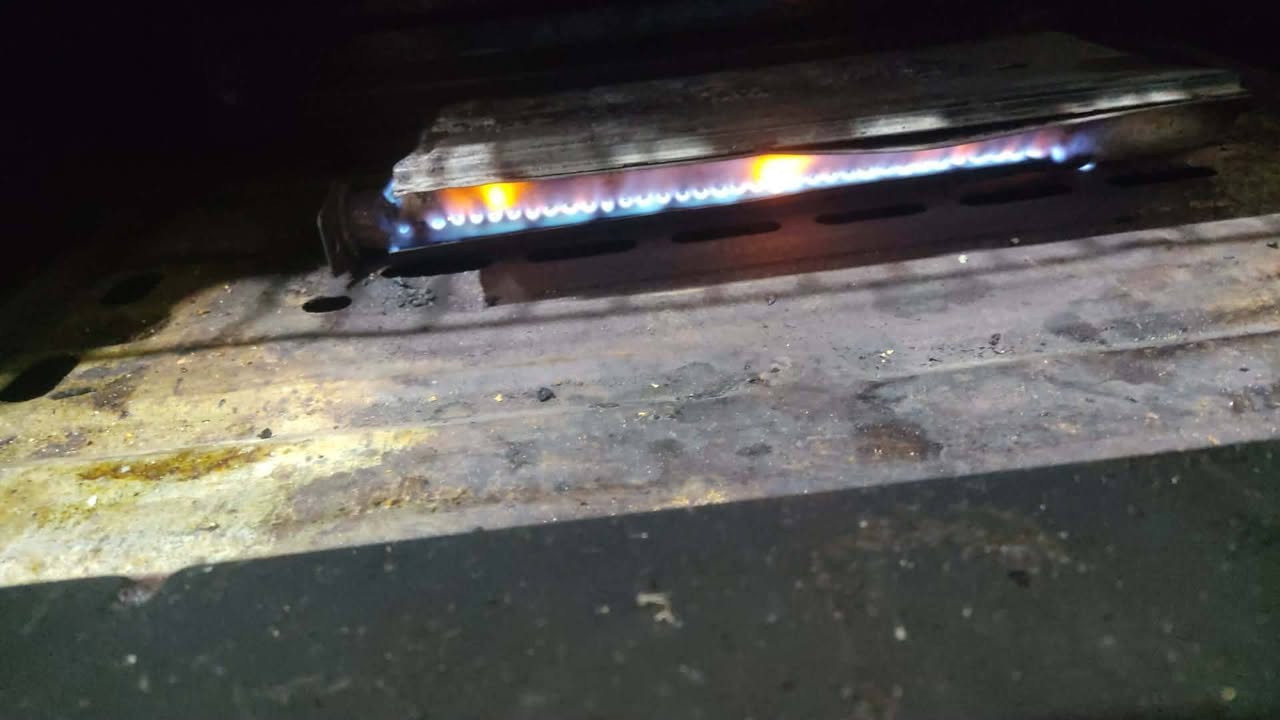 للبيع طباخ اخو الجديد مصري كله شغال عل فحص وثلاجه نضيفه عل فحص وثلاجه بس كشر نضيف عايز بس ماطور


**إذا كنت صاحب هذا الإعلان وتريد حذفه لأي سبب، رجاءا أرسل رسالة إلى الدعم الفني**