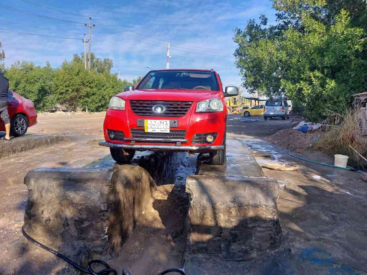 للبيع موديل 13 مكينه وكير وتبريد شرط حداديه أمامي وخلفي جدد تخم تاير مانقصها شي السعر 50 وبيها مجال مكان السياره سماوه رميثه ***********
