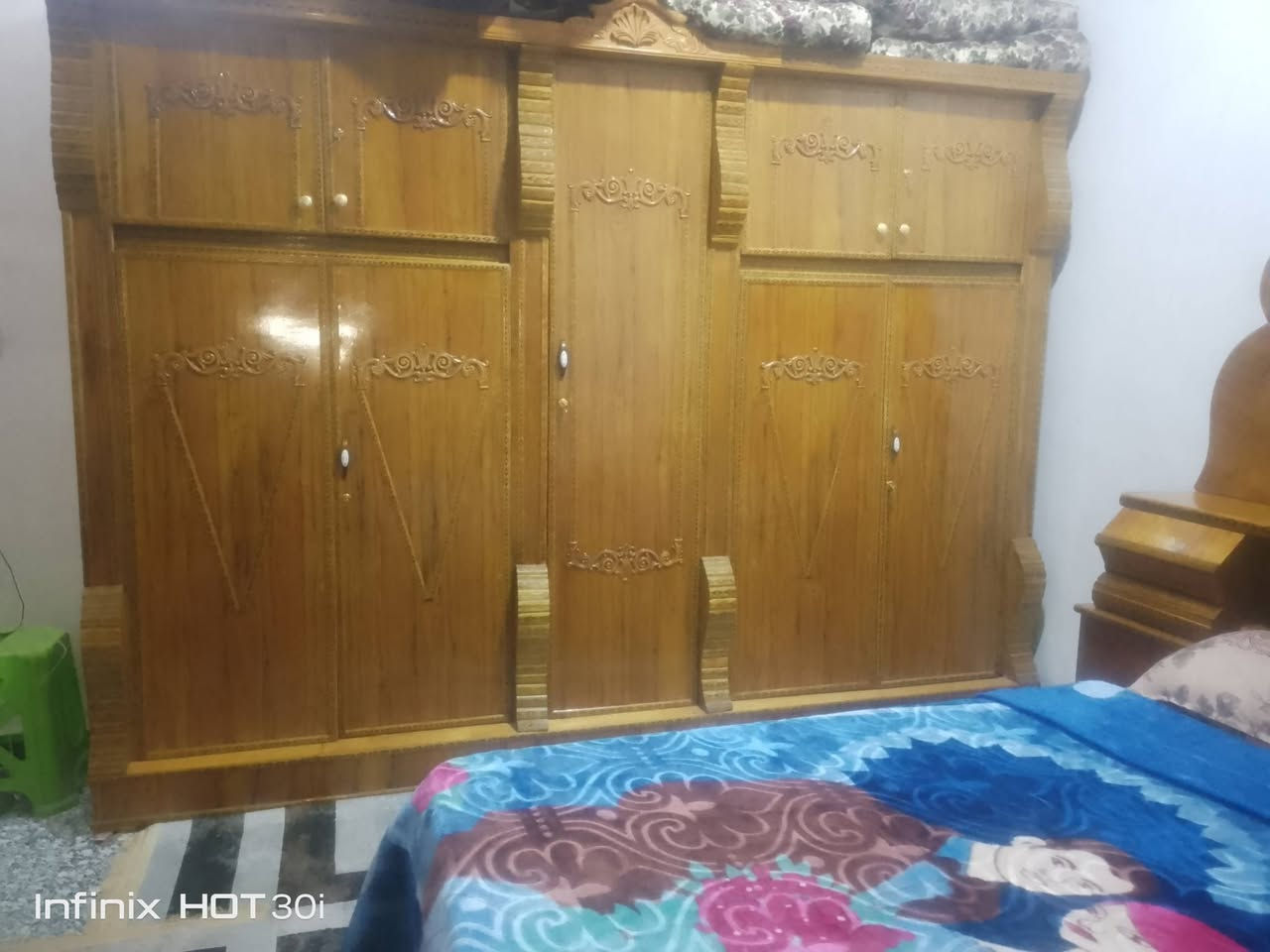 غرفه للبيع جديده ما مستخدمه شهر بس السعر 950او بيها مجال للستفسار اكثر اتصل على هاذه رقم ***********غير متواجد على فيس
