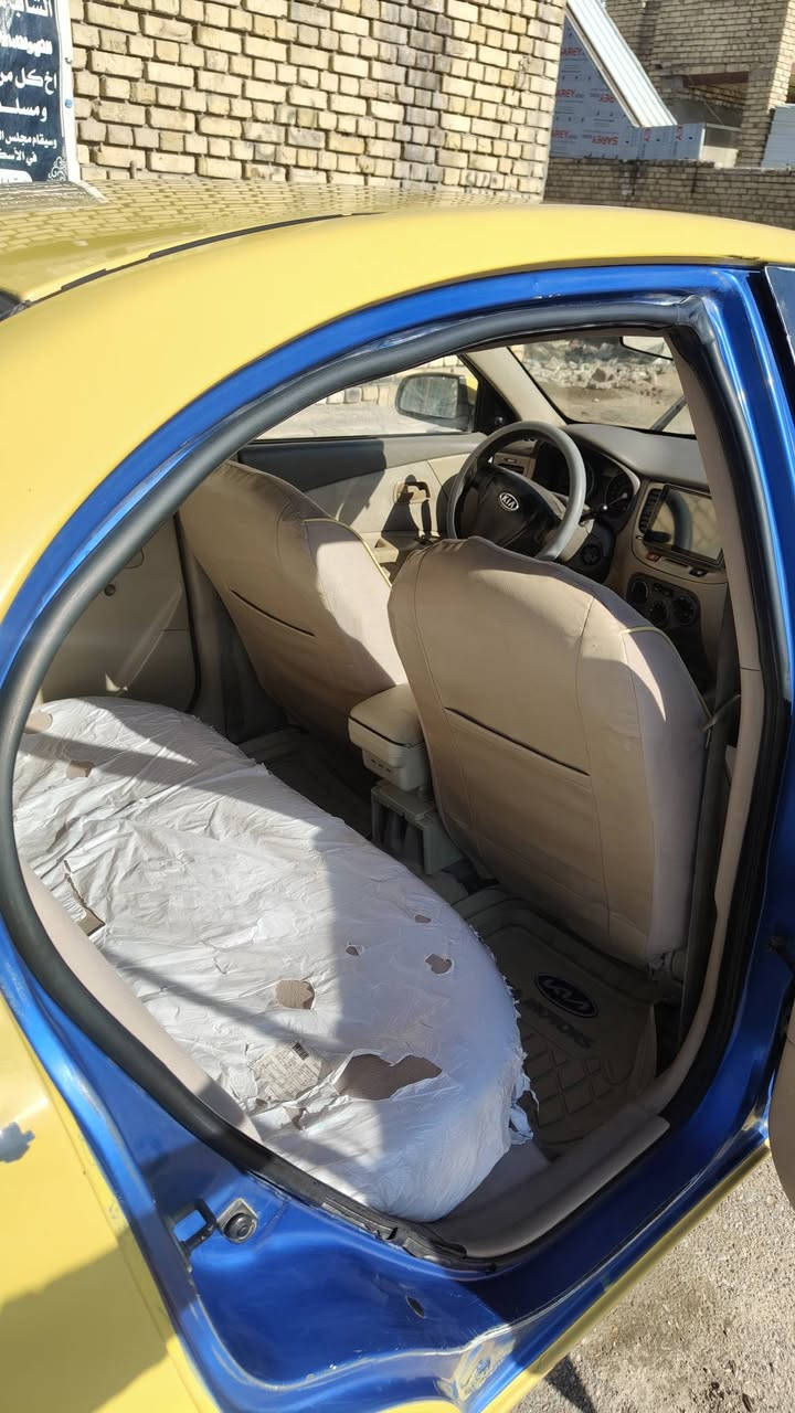 السلام عليكم 

كيا ريو 8 خليجي تبديل باب الامامي الايمن وجاملغ امامي الايسر بدون دواخل مكينه قبل شهر شادها وكير كفالهه
رقم قادسيه دولي العنوان ناصريه مركز 
السعر 72 وبيه مجال بسيط
***********
