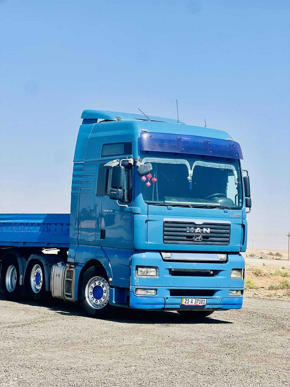 مان موديل ٢٠٠٧
مكينه ٤٤٠ مال بريفان شرط لا صرف ولابخار 
كير عادي هاف
تبريد ثلاجه جك قماره كهربائي 
عربانه كوجل دسك مكفوله
هزه وبراد جديد قبل ٢٠ يوم مسوي
سنويه بأسمي لل ٢٠٣٠
سياره مكفوله من الدعاميه للدعاميه 
مكان سياره ديالى اطراف المقداديه 
***********
